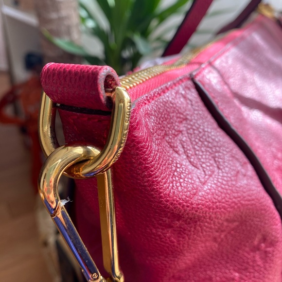 Louis Vuitton Lumineuse PM - Picture 14 of 16